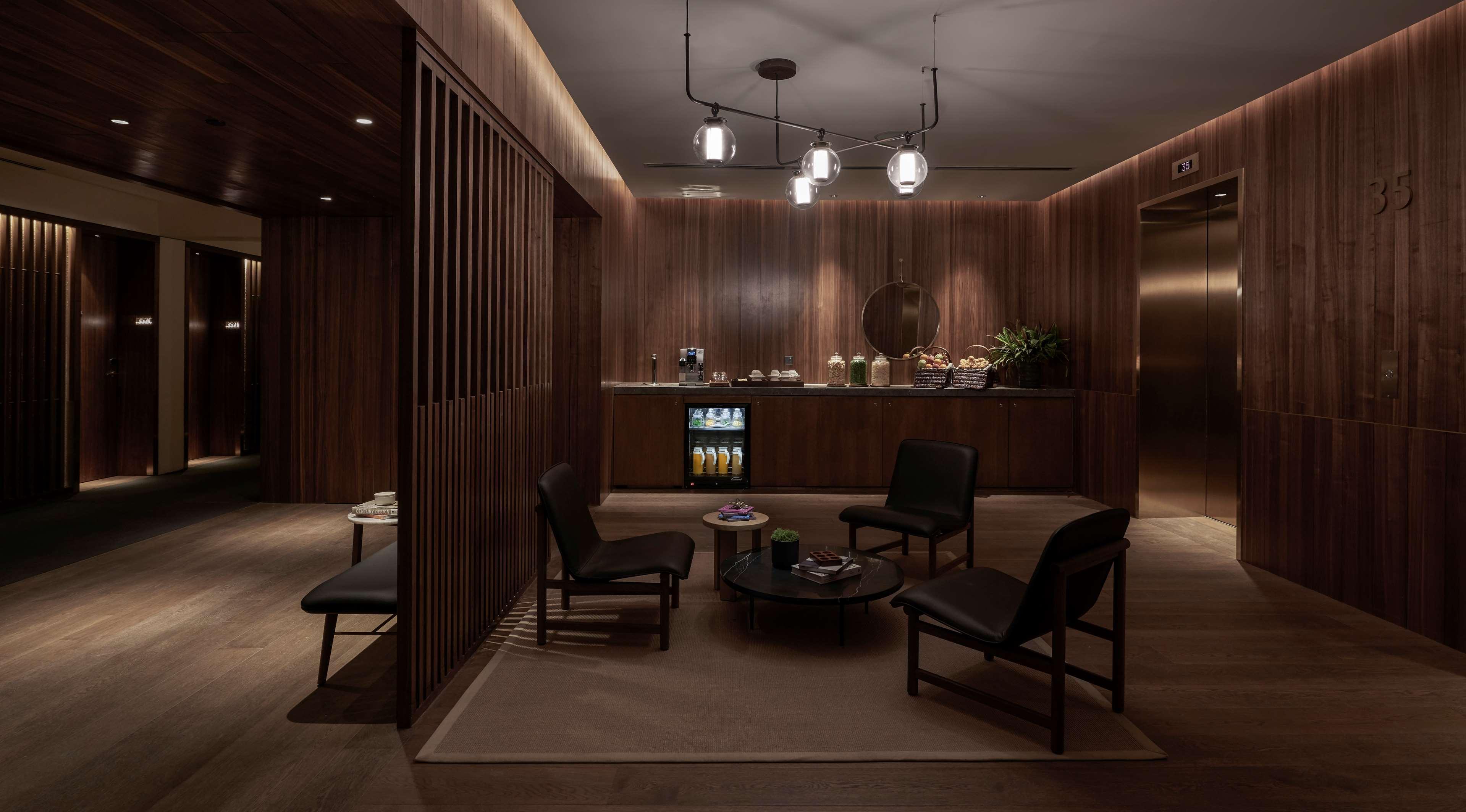 Hotel Alila Bangsar Kuala Lumpur Zewnętrze zdjęcie The private lounge at London Heathrow Airport