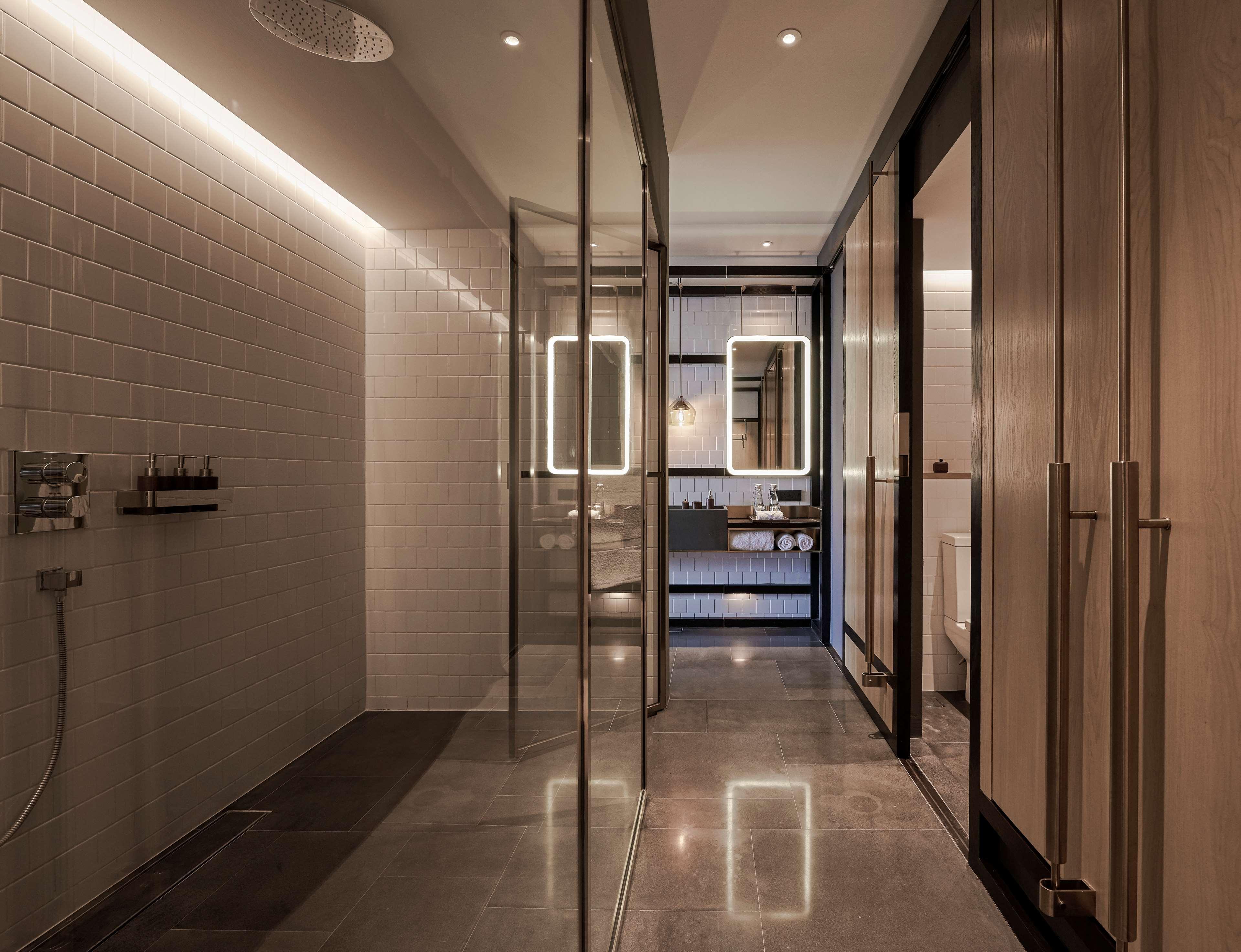 Hotel Alila Bangsar Kuala Lumpur Zewnętrze zdjęcie The changing rooms at the London Aquatics Centre