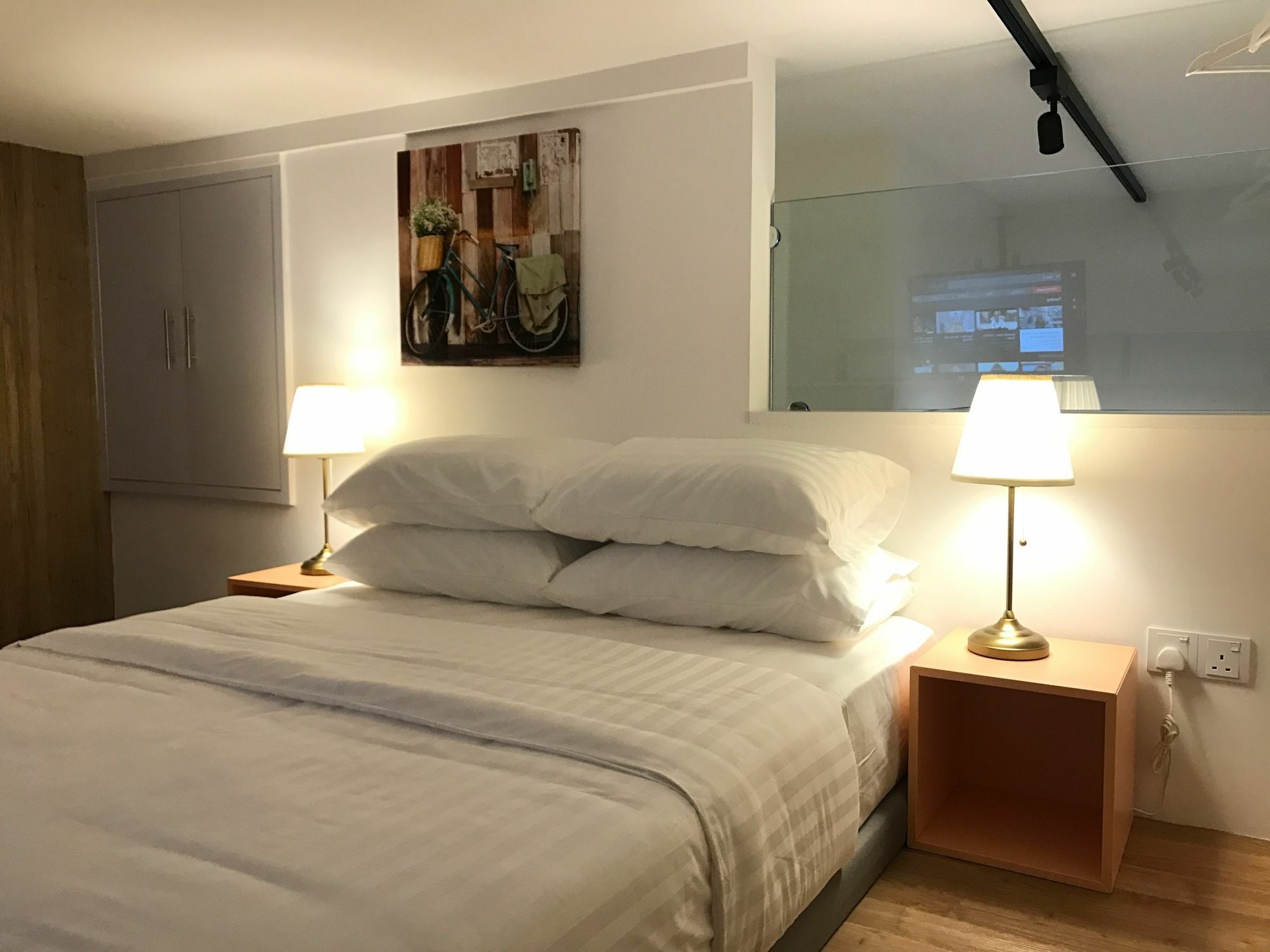 Hotel Alila Bangsar Kuala Lumpur Zewnętrze zdjęcie A bedroom in a serviced apartment in Singapore