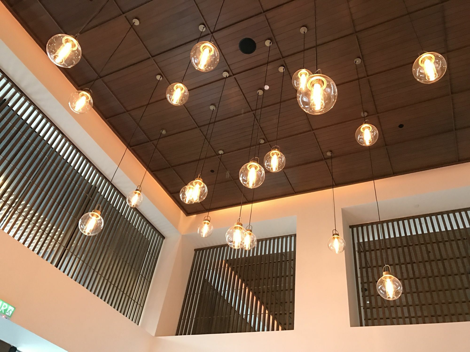 Hotel Alila Bangsar Kuala Lumpur Zewnętrze zdjęcie Ceiling of the library